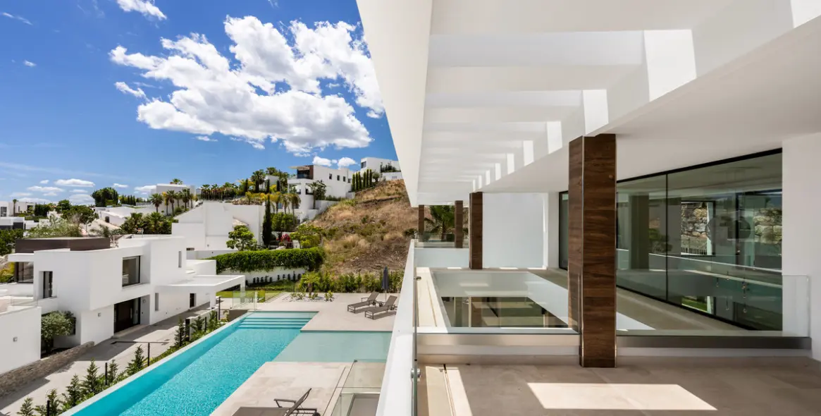 Sale of detached villa in Benahavís 36