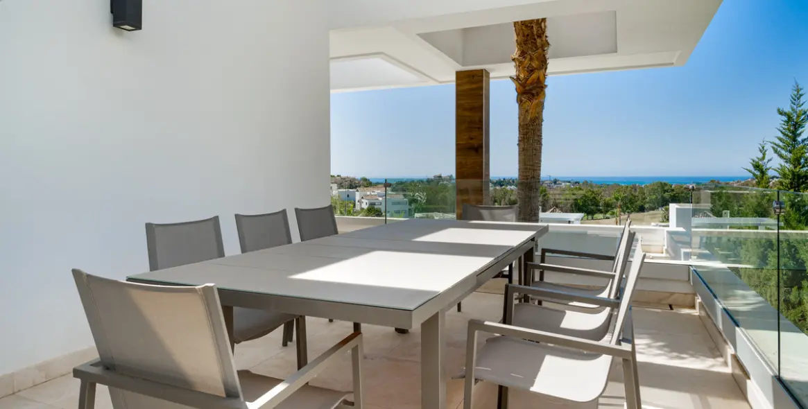 Sale of detached villa in Benahavís 42