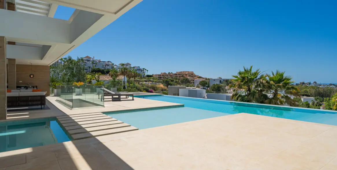 Sale of detached villa in Benahavís 45