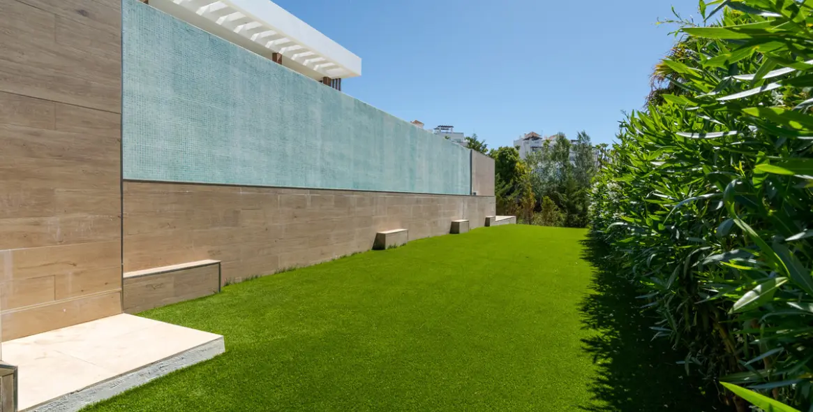 Sale of detached villa in Benahavís 50