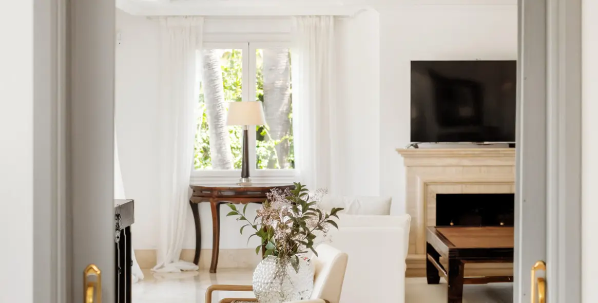 Продажа  отдельно стоящей виллы в Nueva Andalucía (район Aloha) 13