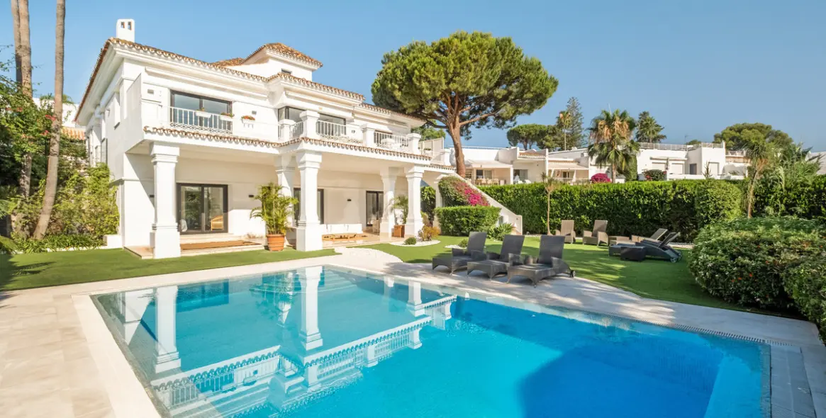 Продажа  отдельно стоящей виллы в Nueva Andalucía (район Aloha) 17