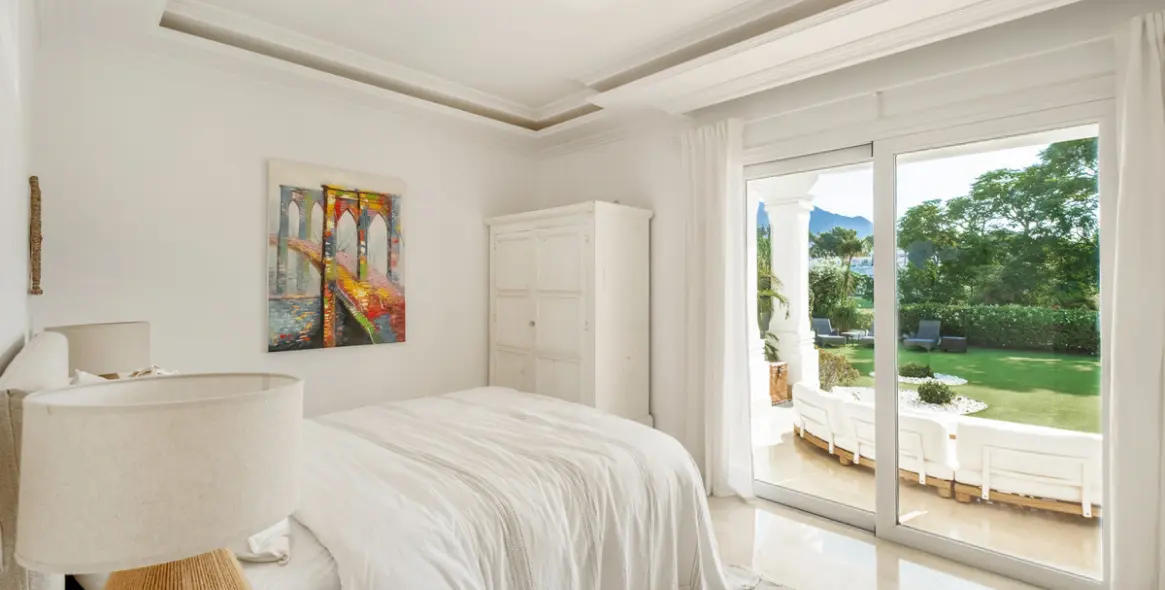 Sale of detached villa in Aloha 29