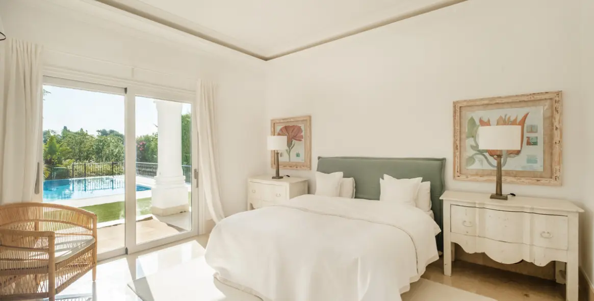 Sale of detached villa in Aloha 30