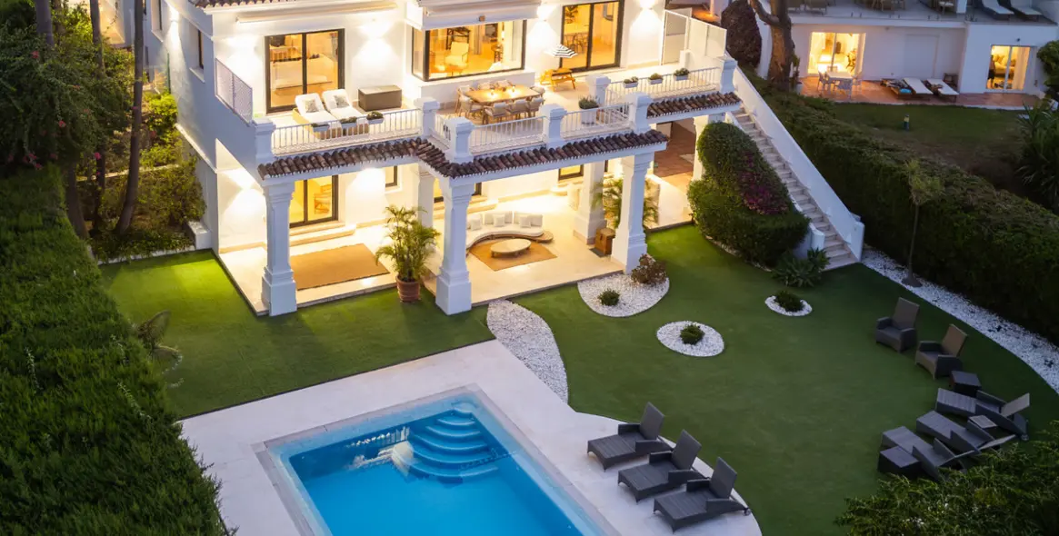 Sale of detached villa in Aloha 45