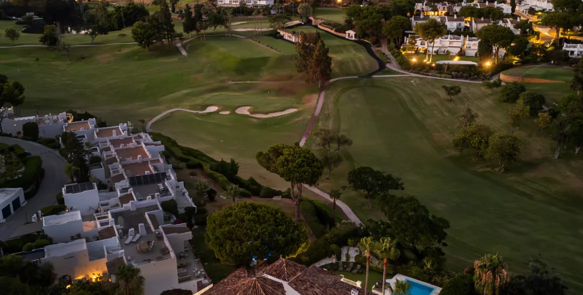 Sale of detached villa in Aloha 47