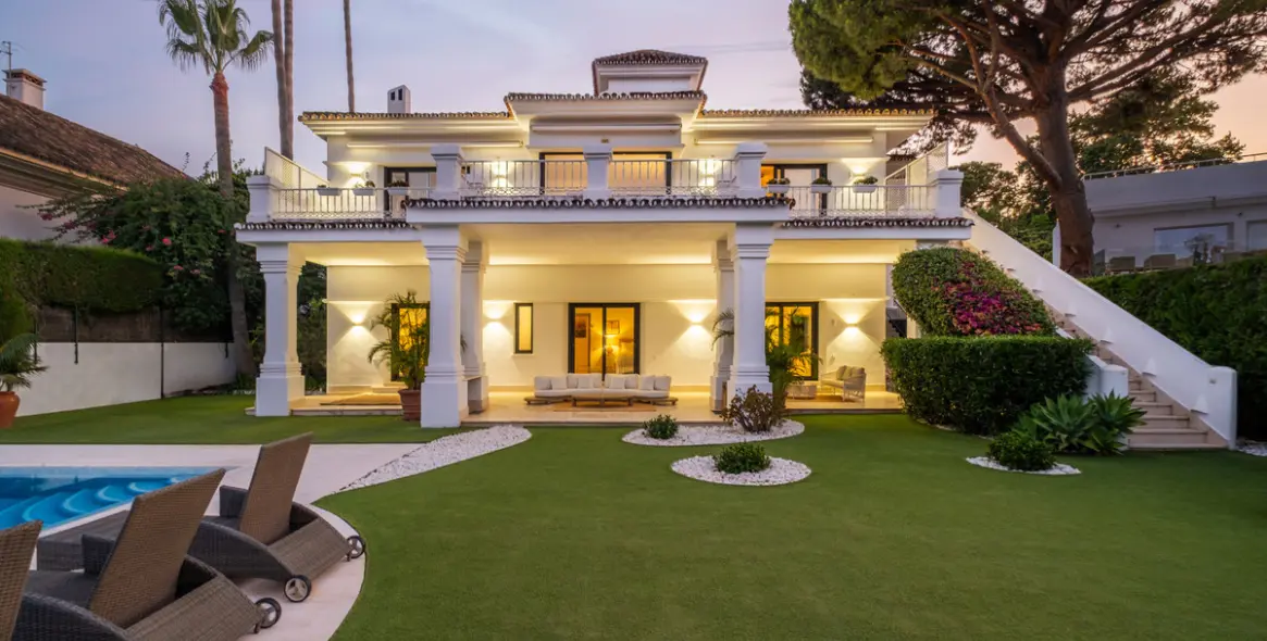 Sale of detached villa in Aloha 51