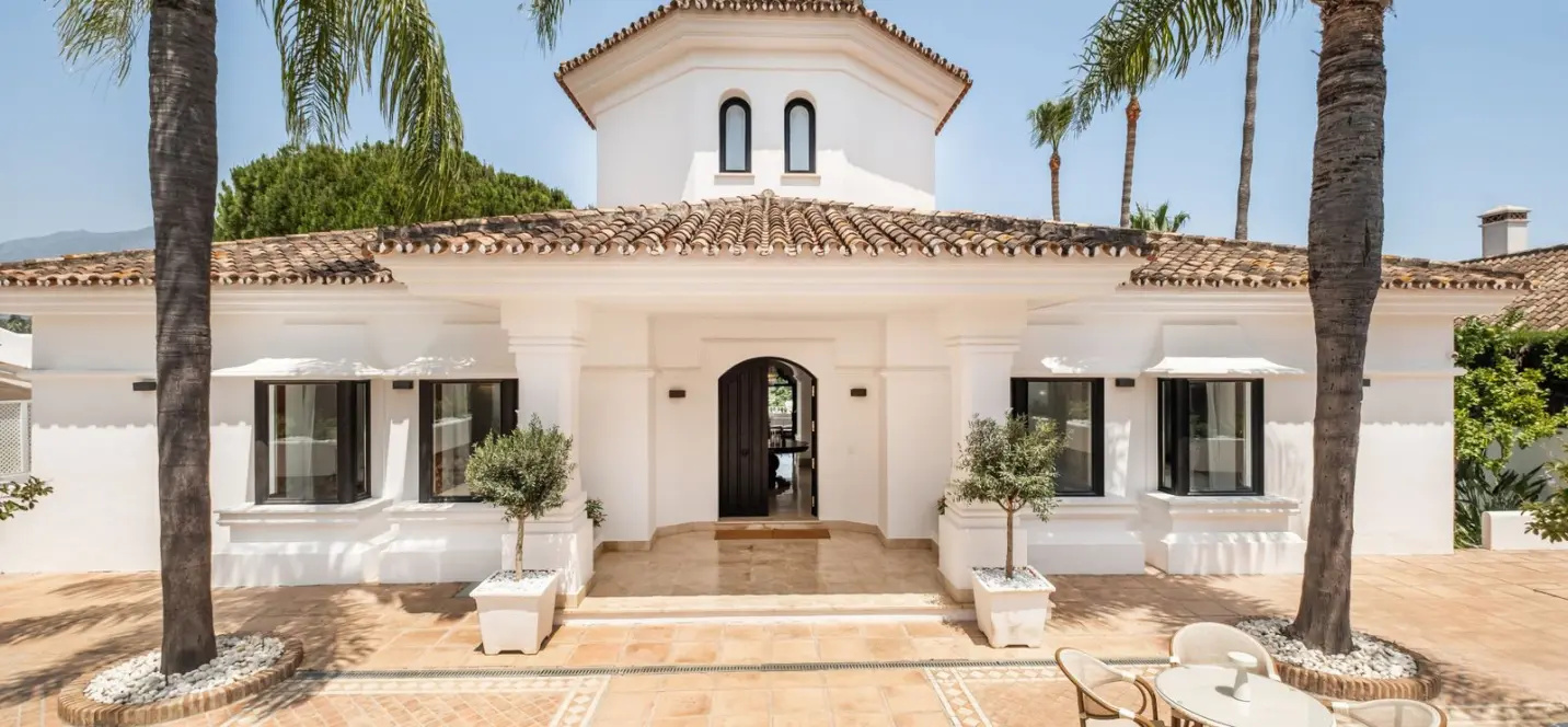 Venta de villa independiente en Aloha 0