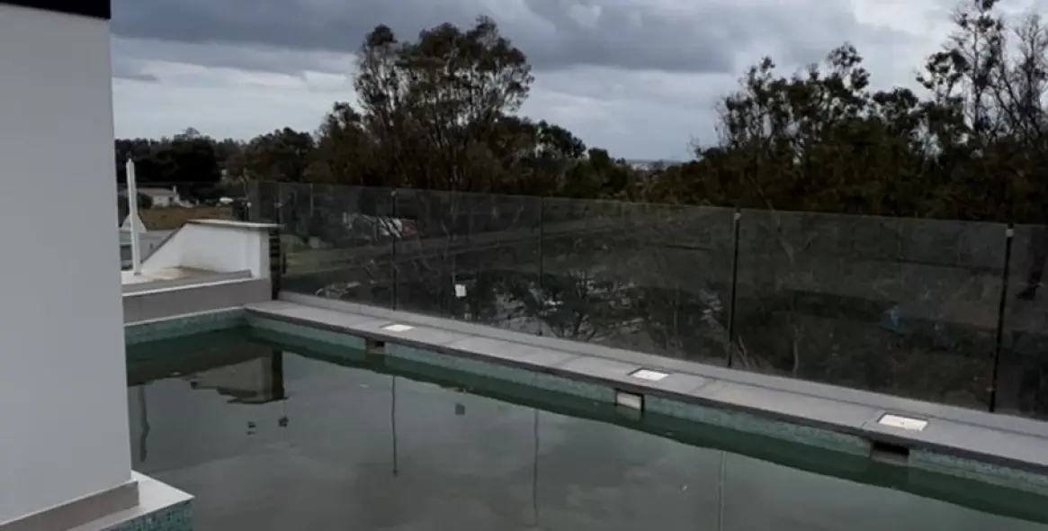 Sale of apartment complex in Cancelada 5