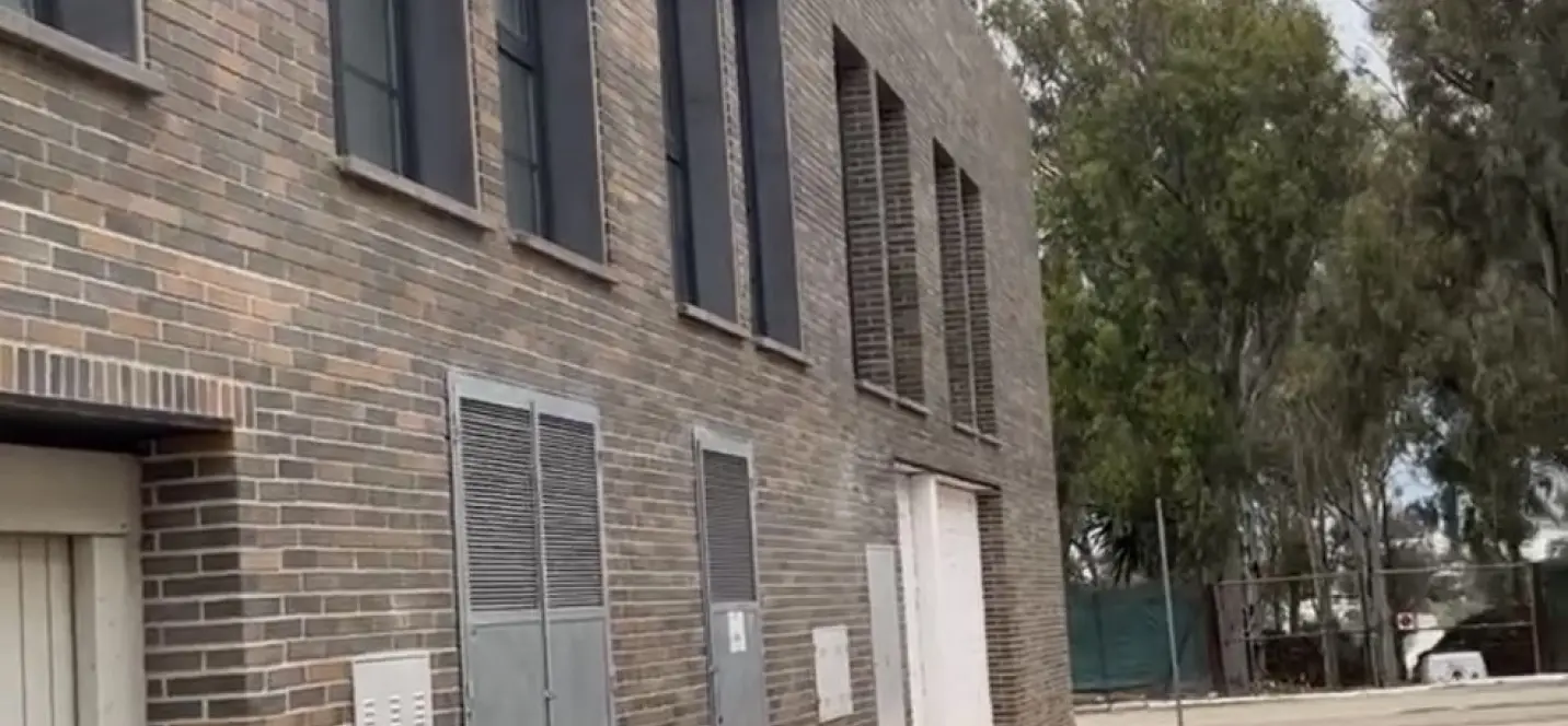 Sale of apartment complex in Cancelada 0