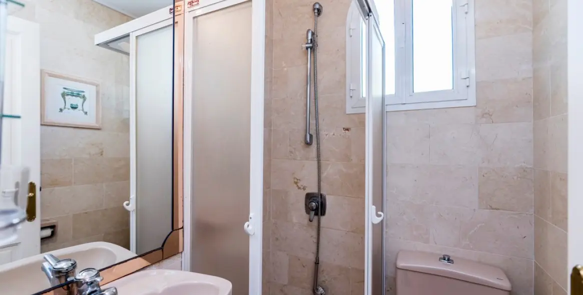 Sale of detached villa in Marbella 29