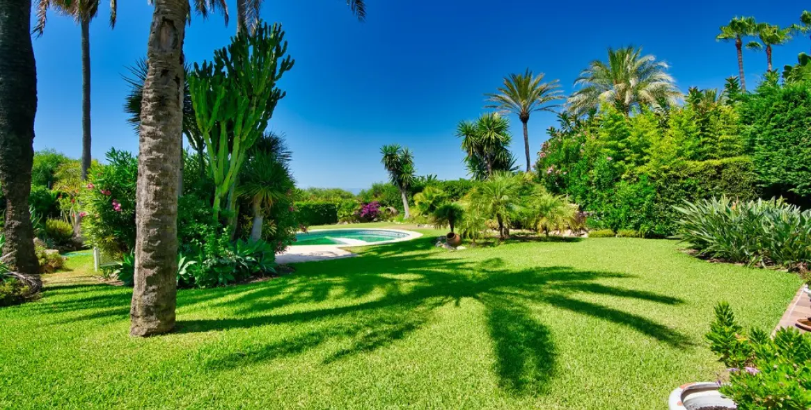 Sale of detached villa in Marbella 40