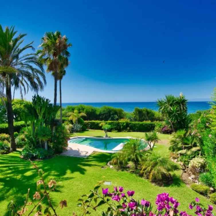 Venta de villa independiente en Marbella