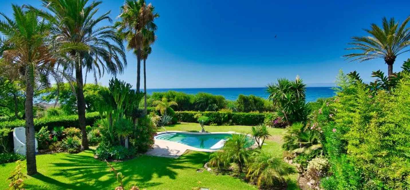 Venta de villa independiente en Marbella 0