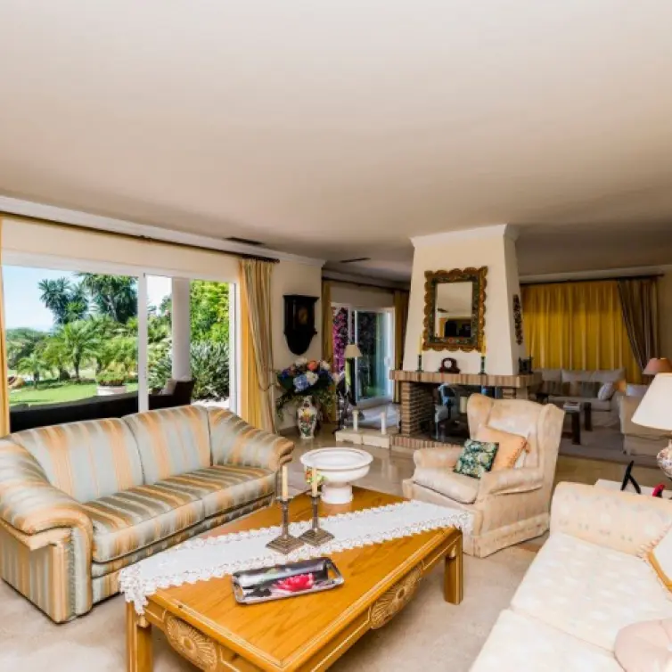 Venta de villa independiente en Marbella