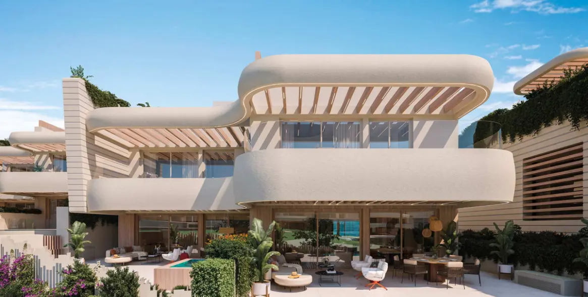 Продажа дома на две семьи в Marbella 2