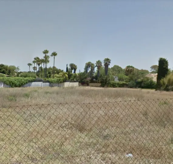 Venta de parcela residencial en Guadalmina Baja