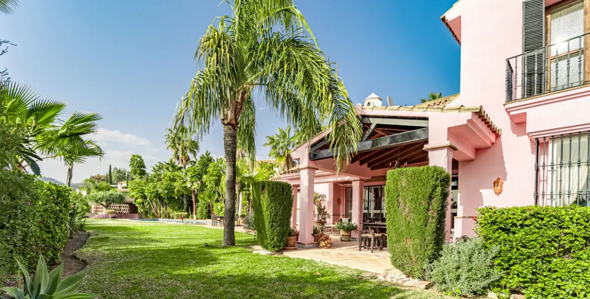 Sale of detached villa in Benahavís 9