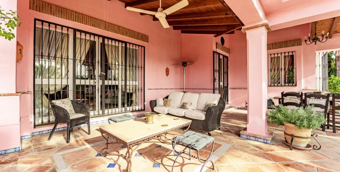 Sale of detached villa in Benahavís 16