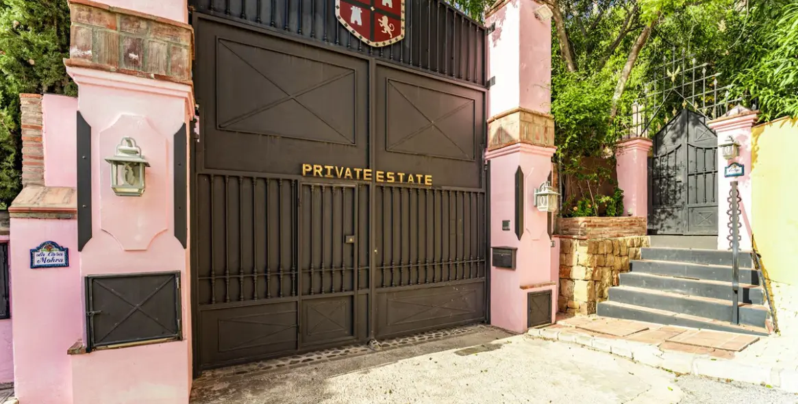 Sale of detached villa in Benahavís 21