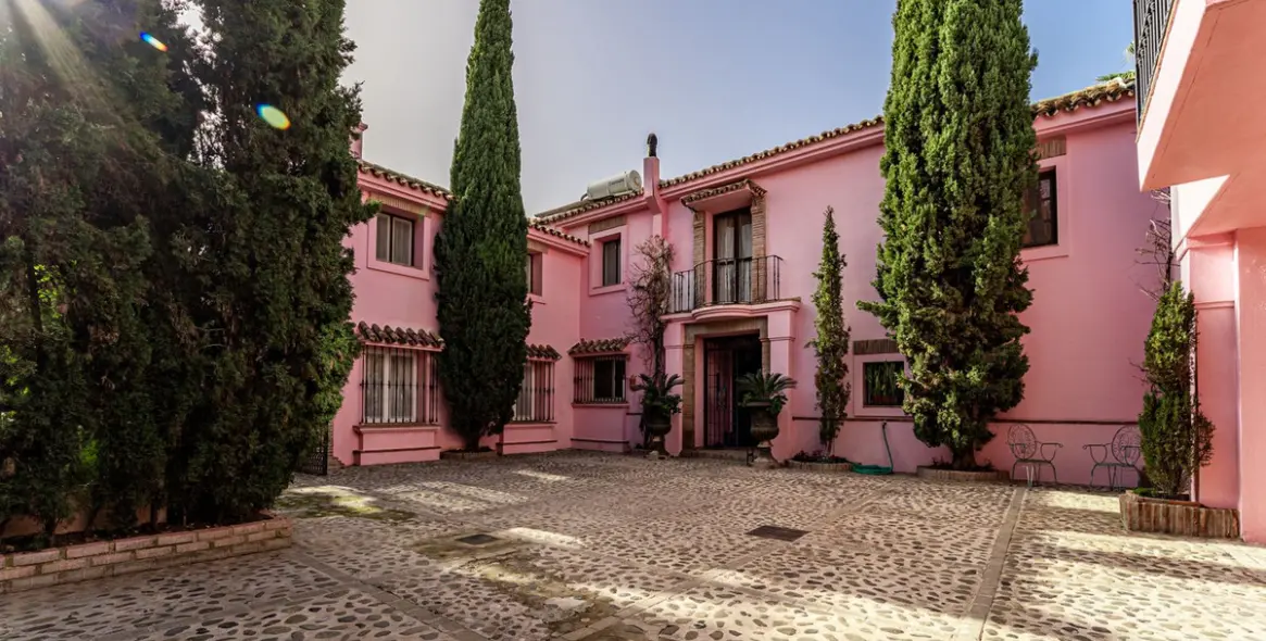 Sale of detached villa in Benahavís 23