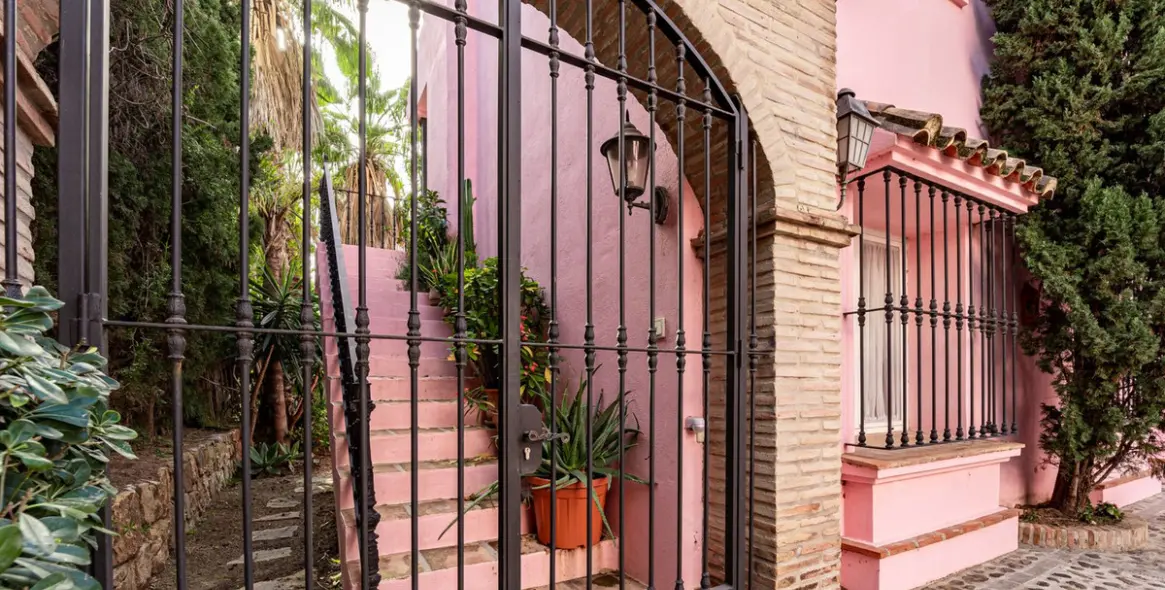 Sale of detached villa in Benahavís 24