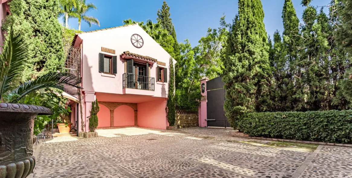 Sale of detached villa in Benahavís 28