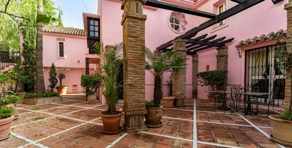 Sale of detached villa in Benahavís 31