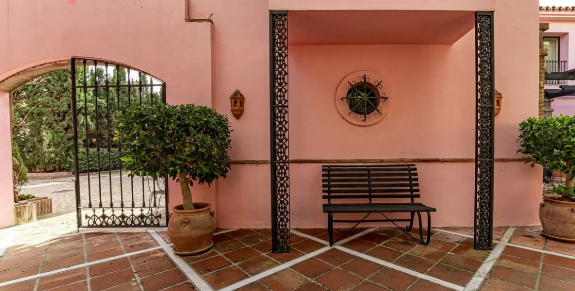Sale of detached villa in Benahavís 34