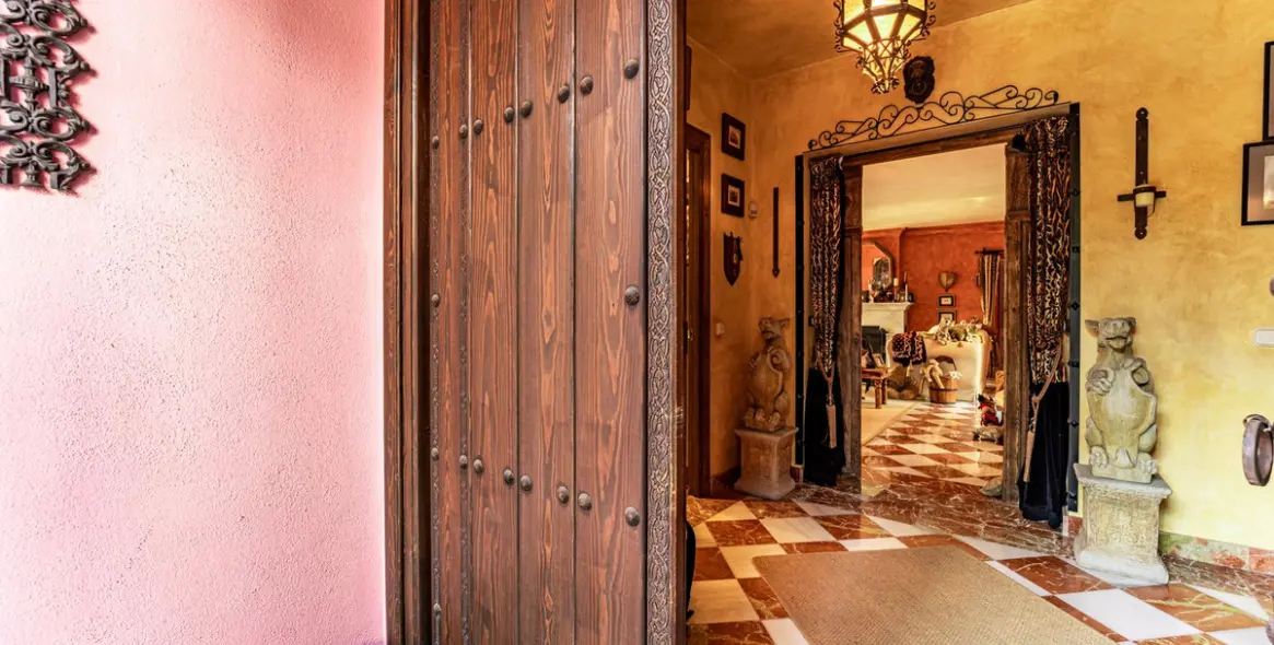 Sale of detached villa in Benahavís 39