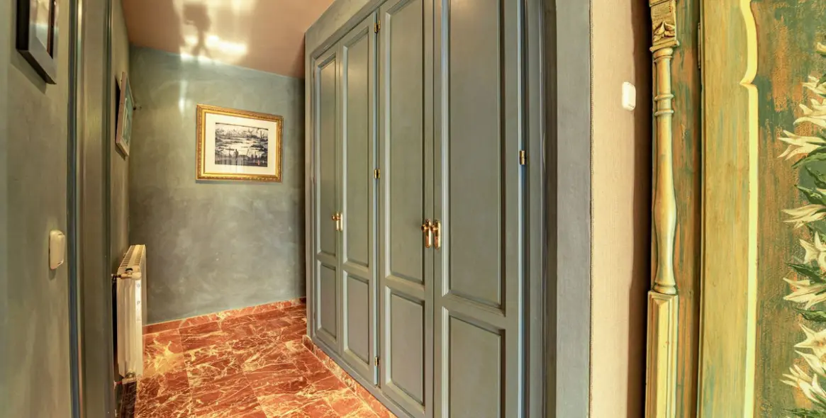 Sale of detached villa in Benahavís 45