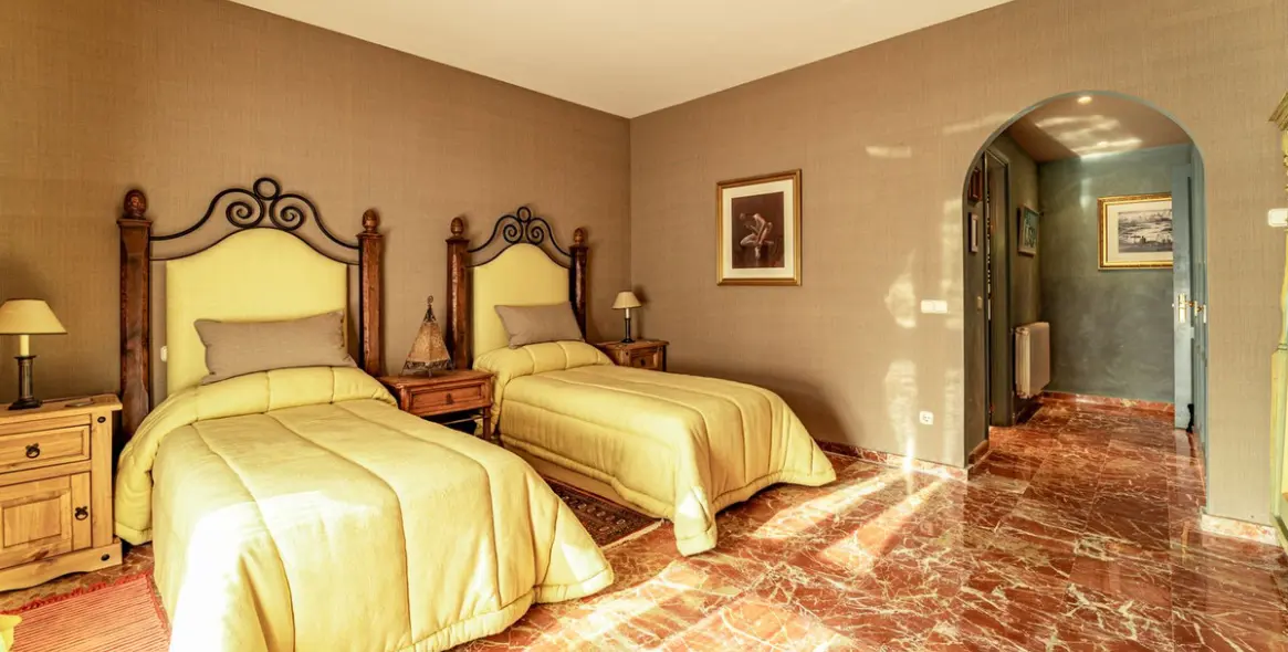 Sale of detached villa in Benahavís 47