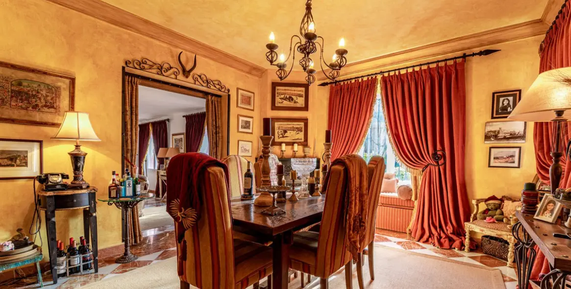 Sale of detached villa in Benahavís 51