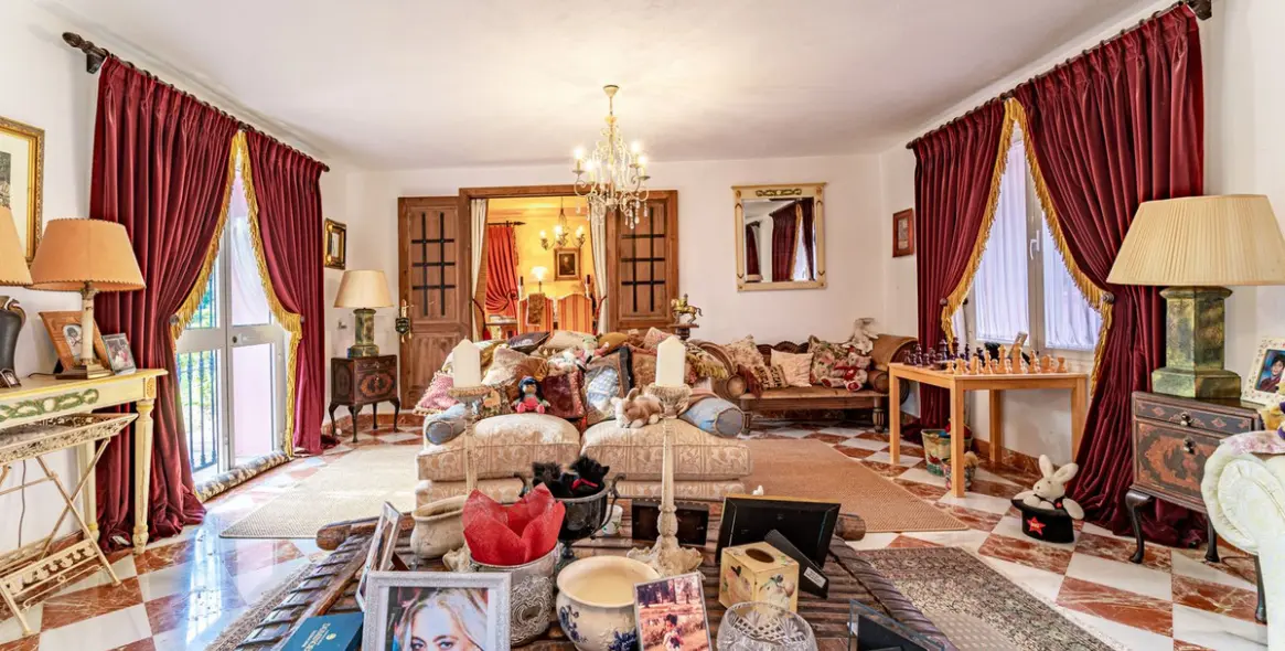 Sale of detached villa in Benahavís 55