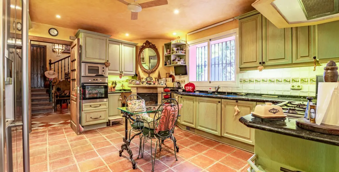 Sale of detached villa in Benahavís 56
