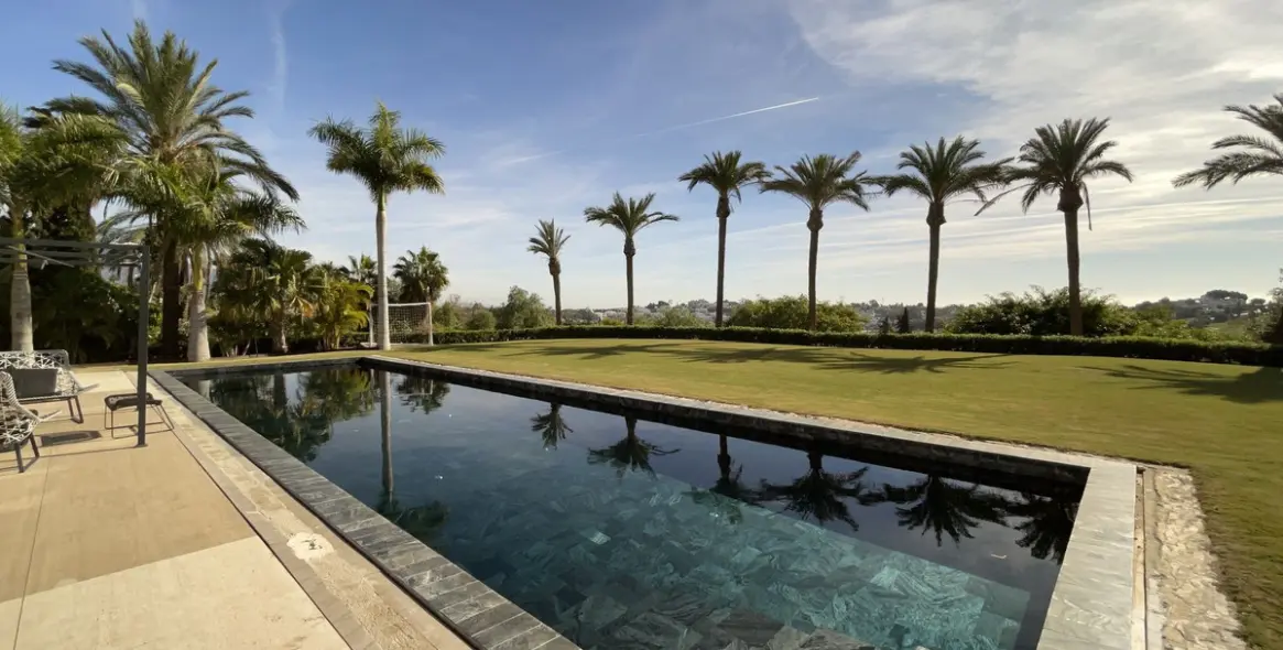 Sale of detached villa in Benahavís 19