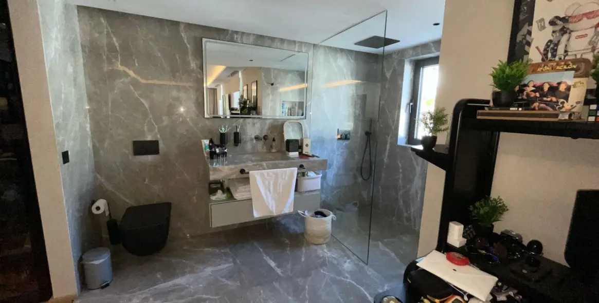 Sale of detached villa in Benahavís 44