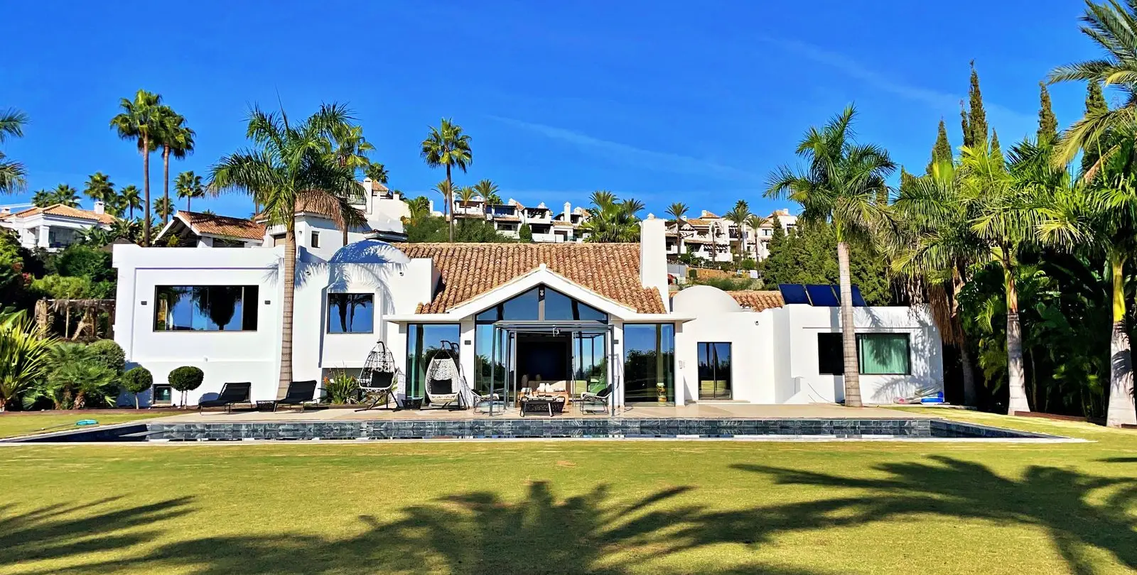 Venta de villa independiente en Benahavís 1