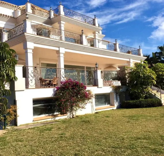 Villa independiente R4935409