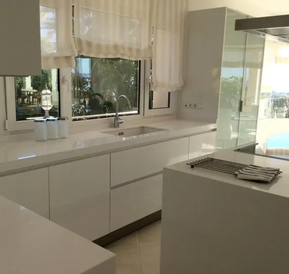 Villa independiente R4935409