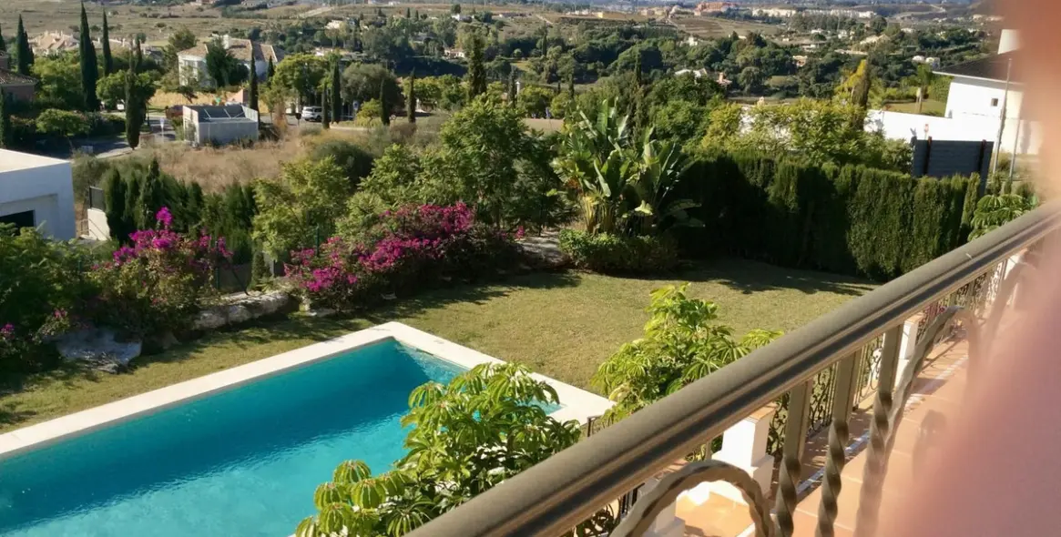 Продажа  отдельно стоящей виллы в Los Flamingos 17