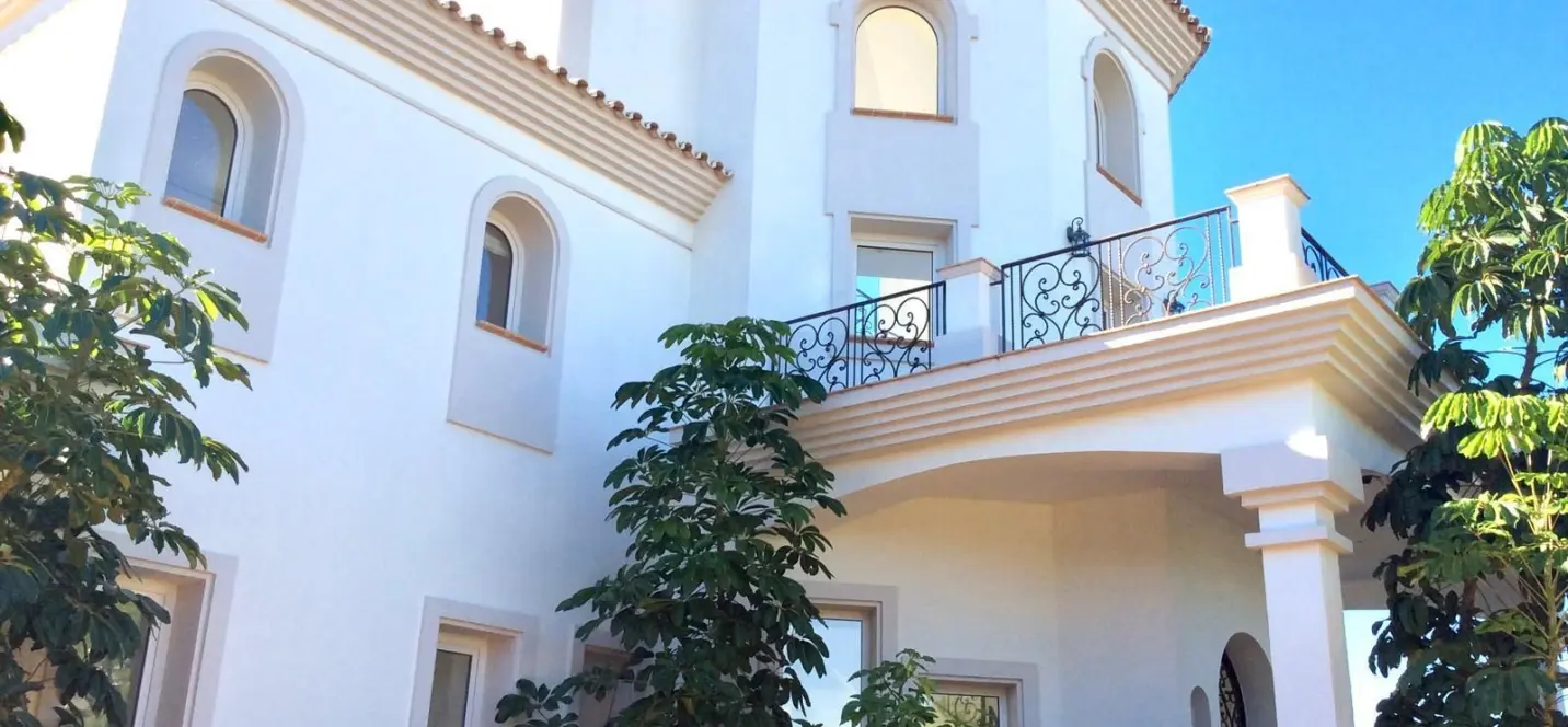 Sale of detached villa in Los Flamingos 3