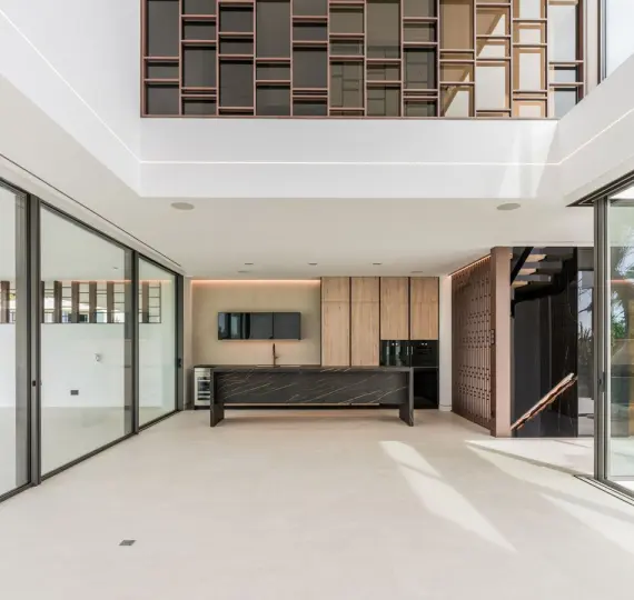 Дом на две семьи R4749622