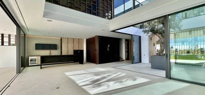 Продажа дома на две семьи в Nueva Andalucía 3