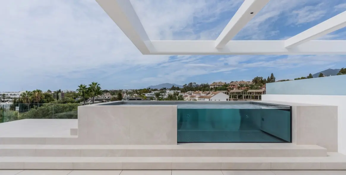 Sale of semi-detached house in Nueva Andalucía 12