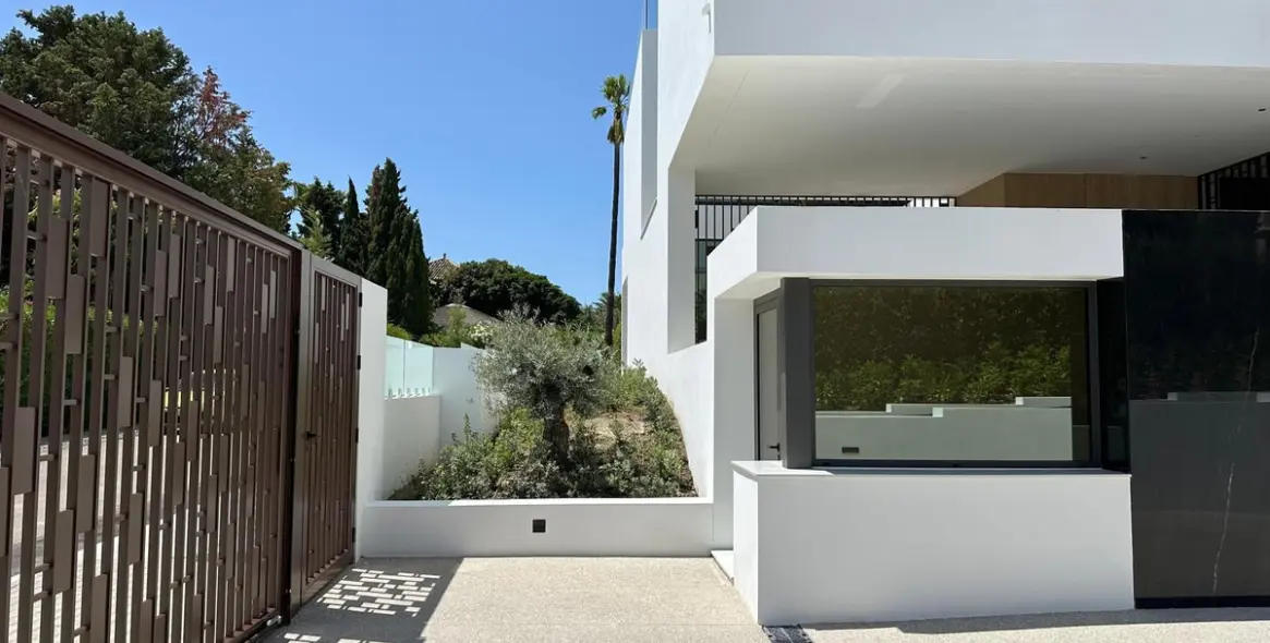 Sale of semi-detached house in Nueva Andalucía 17
