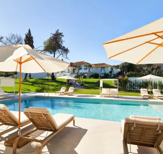 Продажа  отдельно стоящей виллы в San Pedro de Alcántara