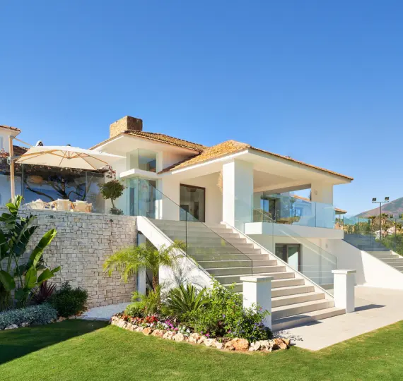 Продажа  отдельно стоящей виллы в San Pedro de Alcántara