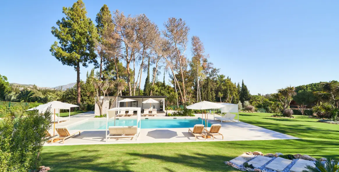 Продажа  отдельно стоящей виллы в San Pedro de Alcántara 12