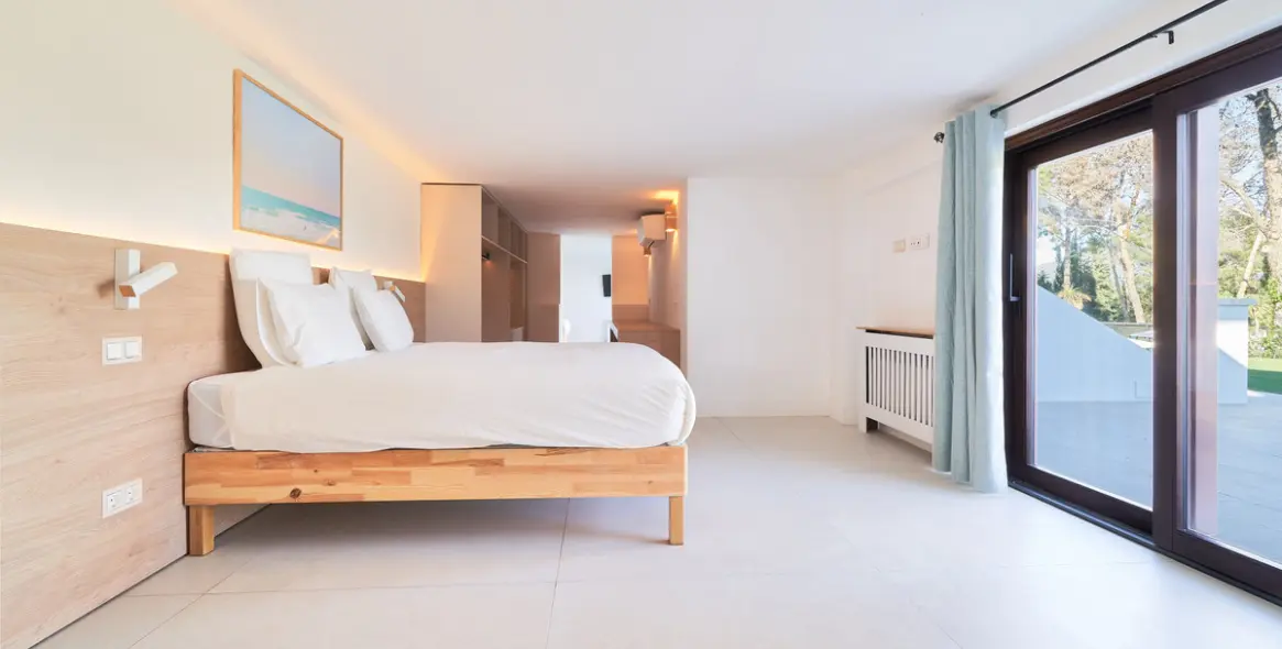 Sale of detached villa in San Pedro de Alcántara 29